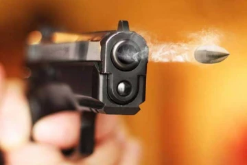 මෙරටින් වෙඩි තැබීමක්.. තරුණයෙකු මියයයි..