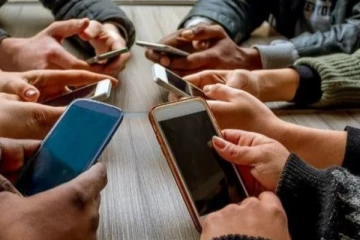 ජංගම දුරකථන භාවිතා කරන අයට අසතුටුදායක ආරංචියක්.!!