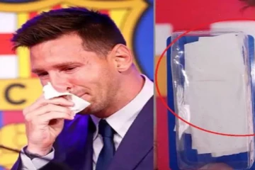 மெஸ்ஸி கண்ணீரை துடைத்த டிஷ்யூ பேப்பர்.. ரூ.7.5 கோடிக்கு ஏலம் போனது