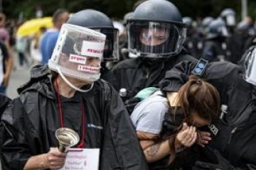 ஜேர்மனியில் ஊரடங்குக்கு எதிர்ப்பு...600 போராட்டக்காரர்கள் கைது