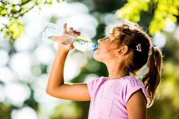 தொப்பை மற்றும் கொழுப்பை குறைக்க வேண்டுமா? வெறும் தண்ணீர் செய்யும் அற்புதம்