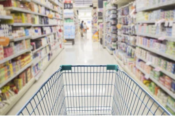 அமெரிக்க உணவுப் பொருட்களை புறக்கணிக்குமாறு கனடாவில் கோரிக்கை