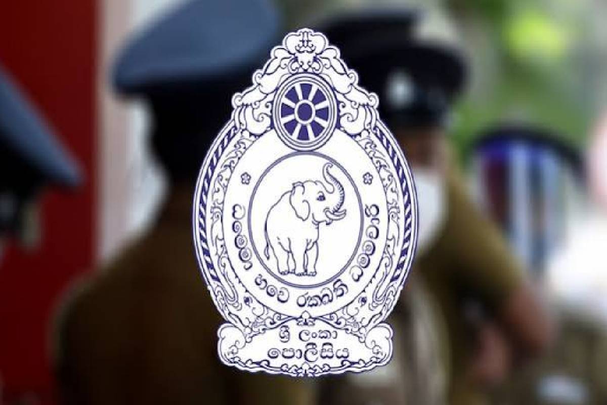 இவரை கண்டால் உடன் அறிவிக்கவும்..! கொழும்பில் பட்டப்பகலில் கைவரிசை காட்டிய போலி வங்கி அதிகாரி | Man Escapes From Colombo Hotel இவரை கண்டால் உடன் அறிவிக்கவும்..! கொழும்பில் பட்டப்பகலில் கைவரிசை காட்டிய போலி வங்கி அதிகாரி | Man Escapes From Colombo Hotel