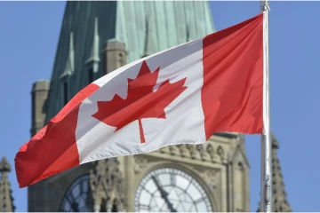 கனடாவில் அரசாங்க ஊழியர்களுக்கு அதிர்ச்சி கொடுத்த அரசாங்கம்