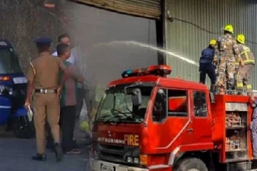 கொழும்பு வர்த்தக நிலையமொன்றில் தீ விபத்து