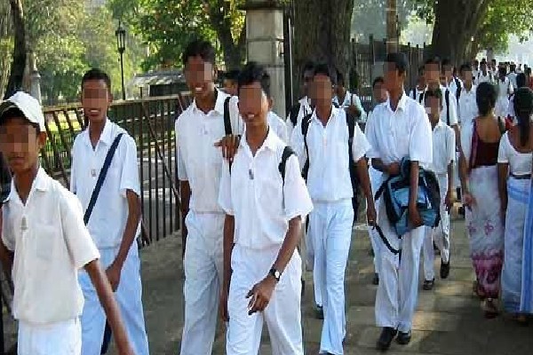 கண்டியில் பிரபல பாடசாலை மாணவர்கள் கஞ்சாவுடன் கைது | School Students Arrested With Cannabis In Kandy