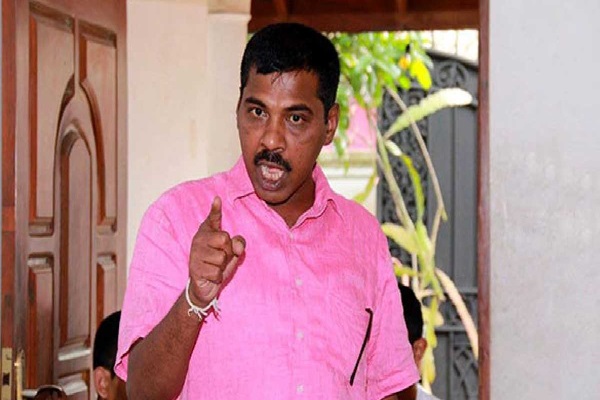 இராஜாங்க அமைச்சரின் வீட்டின் மீது தாக்குதல் | Attacks State Minister Prasanna Ranaweeras House