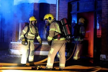 பதின்மவயது பெண்ணிடம் அத்துமீறிய புலம்பெயர் இளைஞர்கள்? பற்றியெரியும் வட அயர்லாந்து நகரம்