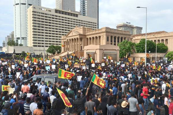 காலி முகத்திடலில் நடப்பது என்ன? தமிழர்கள் ஏன் போராட்டக் களத்தில்? - ஐபிசி தமிழ்