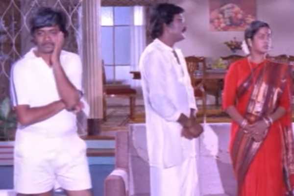 உறவினர் பேசிய சர்ச்சை வார்த்தை!! ரஜினி படத்துக்கு தயாரிப்பாளர் பட்ட கஷ்டம்.. | Rajinikanth Movie Issue In Censer Y Gee Dialogue உறவினர் பேசிய சர்ச்சை வார்த்தை!! ரஜினி படத்துக்கு தயாரிப்பாளர் பட்ட கஷ்டம்.. | Rajinikanth Movie Issue In Censer Y Gee Dialogue