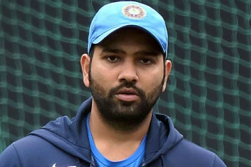 தோனி, கோலியை மிஞ்சிய ரோகித் சர்மா - கேப்டனாக செய்த புதிய சாதனை