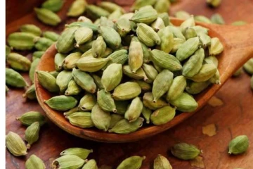 அடேங்கப்பா! இத்துனூண்டு ஏலக்காய்க்குள்ள இவ்ளோ விஷயம் இருக்கா?
