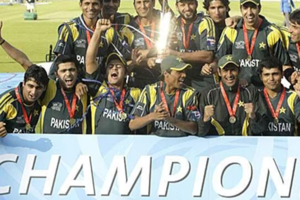 பாகிஸ்தான் T20 உலக கிண்ணம் வெல்லுமா? பின்னணியில் அவுஸ்திரேலியா தொடர்பு | Pakistan Win Icc Trophy If Australia Early Exit