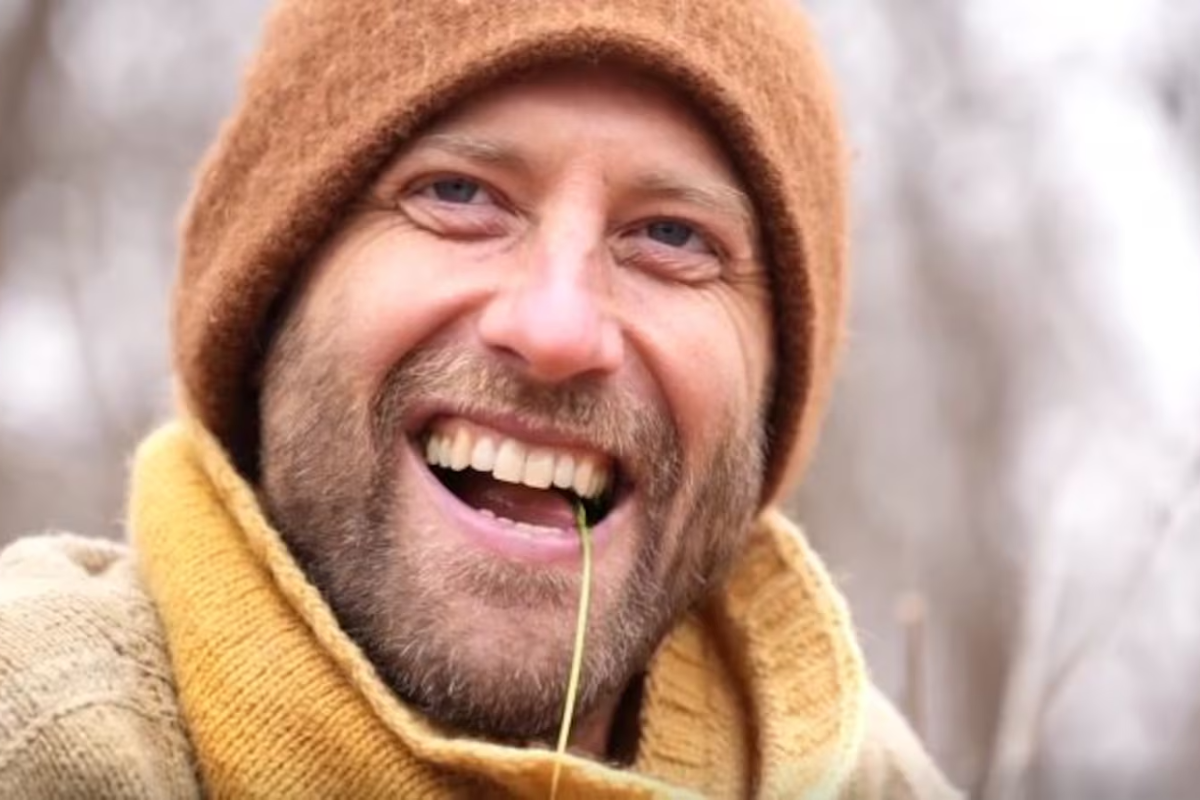 நவீன உலகின் ஆதி மனிதன் | Man Foraging 100 Per Cent Of His Food நவீன உலகின் ஆதி மனிதன் | Man Foraging 100 Per Cent Of His Food