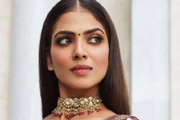 முக்கிய நடிகரின் பிறந்தநாள் பார்ட்டியில் மாஸ்டர் பட நடிகை ! வெளியான புகைப்படங்கள் இதோ..