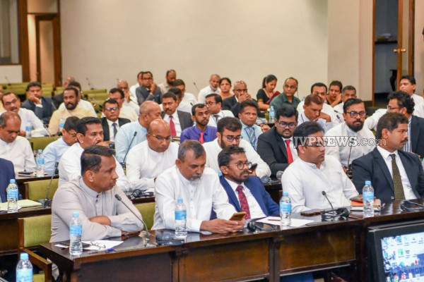 இலங்கையில் இயற்கையின் கோரதாண்டவம்; ஜனாதிபதியிடமிருந்து பறந்த உத்தரவு! | Nature Cruelty In Sri Lanka President Anura Oder இலங்கையில் இயற்கையின் கோரதாண்டவம்; ஜனாதிபதியிடமிருந்து பறந்த உத்தரவு! | Nature Cruelty In Sri Lanka President Anura Oder