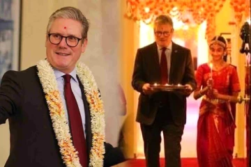 தீபாவளி விழாவில் அசைவ உணவு, மது பரிமாறிய விவகாரம்: மன்னிப்பு கேட்ட பிரித்தானிய பிரதமர் அலுவலகம்