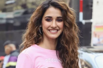 நீச்சல் உடையில் புகைப்படத்தை வெளியிட்ட பிரபல நடிகை - ஆச்சரியத்தில் ரசிகர்கள்