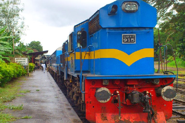 மீனகாயா கடுகதி தொடருந்து சேவைகள் மிண்டும் ஆரம்பம் | Meenagaya Intercity Express Resumes மீனகாயா கடுகதி தொடருந்து சேவைகள் மிண்டும் ஆரம்பம் | Meenagaya Intercity Express Resumes