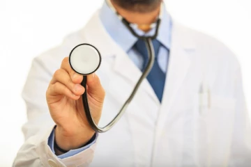 சிறிலங்காவில் தொடரும் நெருக்கடி - நாட்டை விட்டு வெளியேறும் வைத்தியர்கள்..!