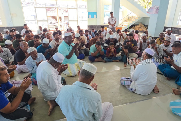 மறக்க முடியாத அலைகள்: பல்வேறு பகுதிகளில் சுனாமி பேரழிவின் நினைவேந்தல் | 21St Anniversary Of The Tsunami Disaster