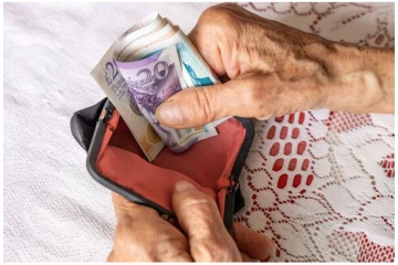 பிரித்தானியாவில் வரி செலுத்த வேண்டிய கட்டாயத்தில் 1.1 மில்லியன் ஓய்வூதியதாரர்கள்