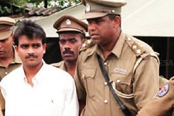 அரசாங்கத்திற்கு நெருக்கடியை கொடுத்துள்ள செம்மணி மனிதப் புதைகுழி! | Chemmani Created A Crisis For The Government