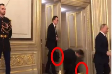 ரஷ்ய அதிபர் புடினின் மலம், சிறுநீரை சூட்கேசில் எடுத்து செல்லும் 6 பேர்! அதிர்ச்சி காரணம்... ஆதார வீடியோ