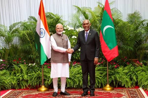 இந்தியாவின் அதிரடி முடிவால் அதிர்ந்த சீனா... தீவு நாடொன்றிற்கு ரூ 4850 கோடி கடனுதவி | India 4850 Crore Credit For Maldives