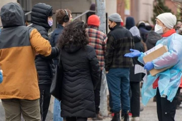 கனடாவில் மீண்டும் உச்சம் பெற்ற பாதிப்பு: இறுகும் கட்டுப்பாடுகள்