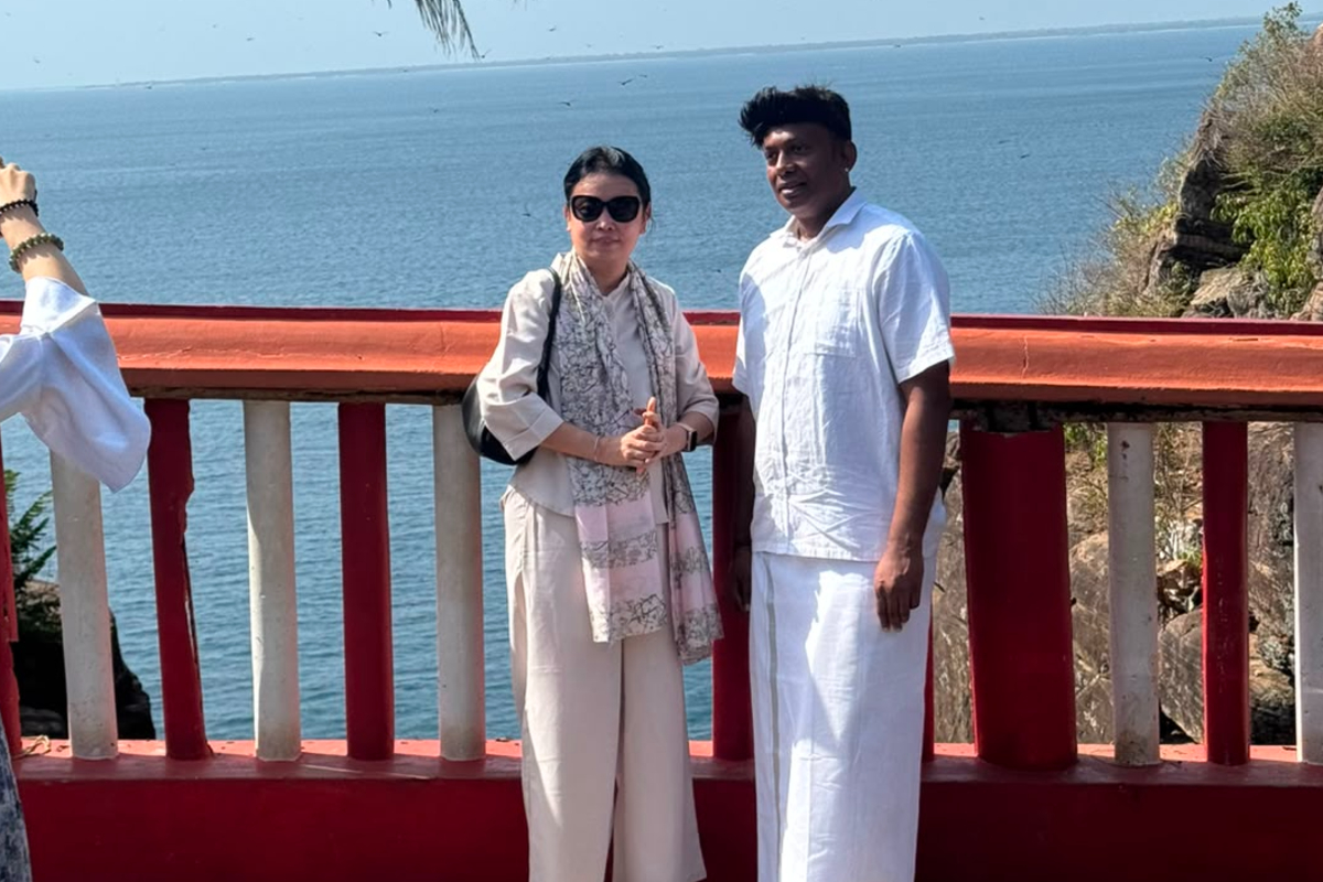 இலங்கை வந்த இராஜதந்திரிகள் திருக்கோணேஸ்வர ஆலயத்தில் ஆலயத்தில் விசேட வழிபாடு | Diplomats Perform Special Prayers