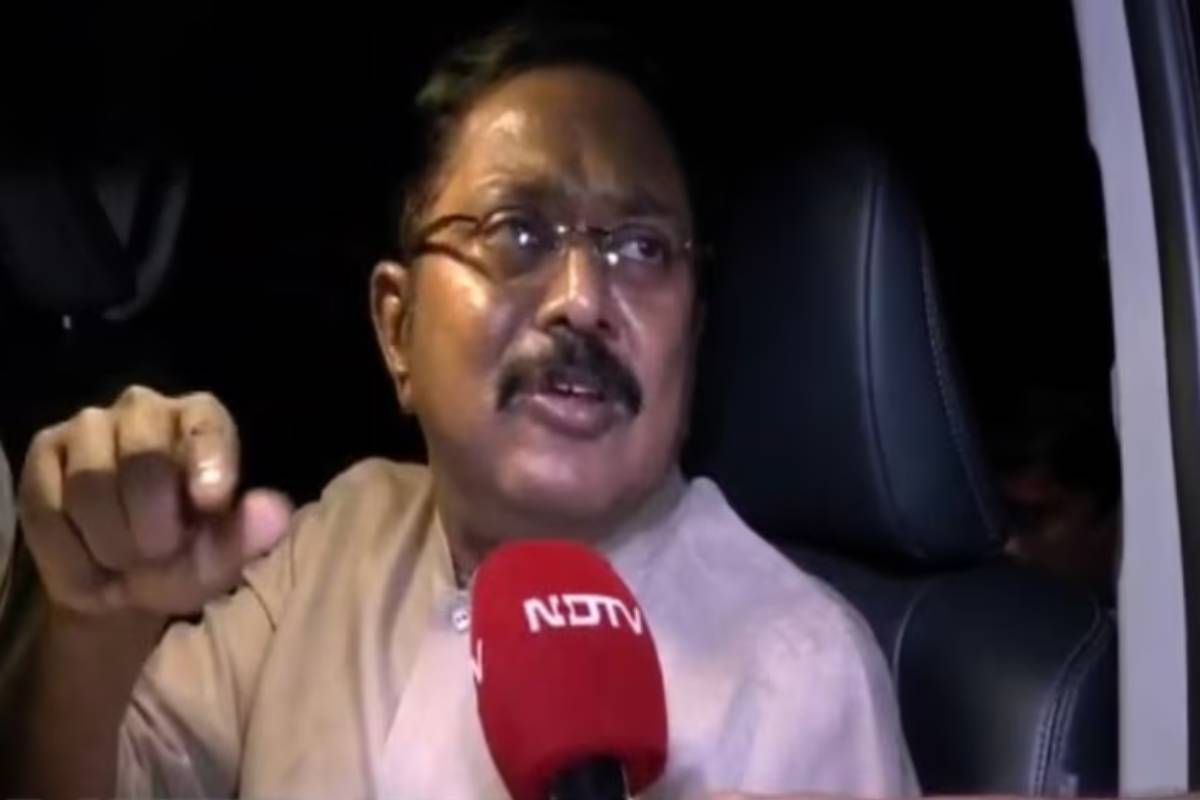 இன்று முதலமைச்சராவாரா விஜய்..! தமிழக அரசியலில் ஏற்பட்டுள்ள பரபரப்பு - டெல்லியின் கட்டுப்பாட்டிற்குள் செல்லுமா தமிழ்நாடு.. | Horse Trading Complaint 3 Year Presidents Rule