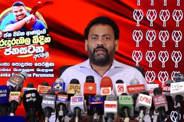 “අර්චුනා වෙනස් කළේ නාමල් රාජපක්ෂයි, තාත්තා පිල්ලෙයන්වයි කරුණාවයි වෙනස් කළේ” - ඉන්දික අනුරුද්ධ සපථ කරයි [VIDEO]