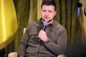 உயிர் வாழ்வதற்கு ஒரு வாய்ப்பை தருகின்றோம்;  உக்ரைன் ஜனாதிபதி அறிவுறுத்து!