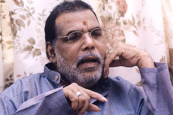 பாடகர் மலேசியா வாசுதேவனின் மகன் இப்போது எப்படி எங்கே உள்ளார் தெரியுமா?- வீடியோவுடன் இதோ