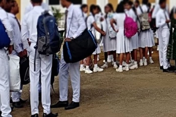 பாடசாலை விடுமுறை நாட்களில் மாற்றம்! - கல்வி அமைச்சின் அறிவிப்பு