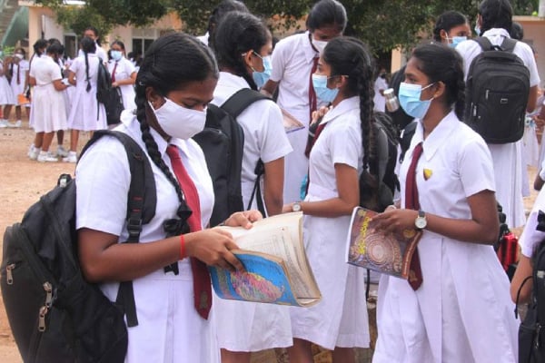 பரீட்சை எழுதிய மாணவர்களுக்கு பொலிஸார் விடுத்துள்ள எச்சரிக்கை | O L Exams Last Day Police On Alert