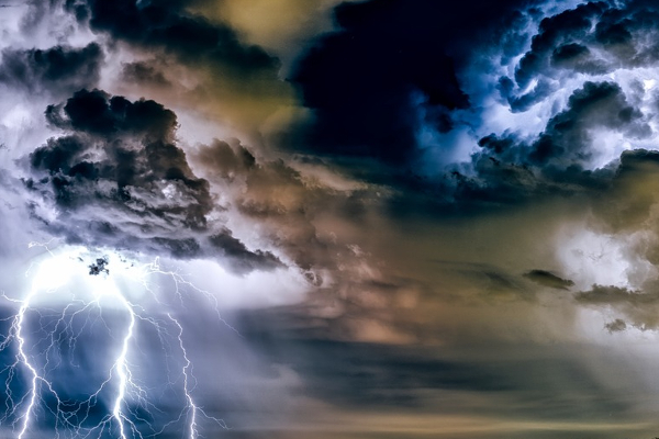 பலத்த மின்னல் தாக்கம் குறித்து விடுக்கப்பட்ட எச்சரிக்கை | Today Weather Forecast In Sri Lanka