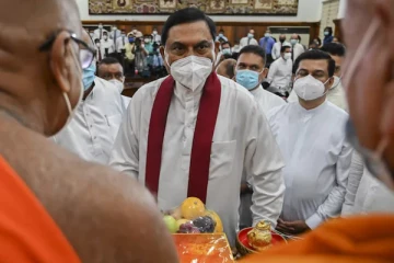 இந்தியாவிலிருந்து சிறிலங்கா திரும்பினார் பசில்!