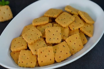 බිස්කට් හදන්න අලුත් සහල් වර්ගයක් මෙරටින් සොයා ගැනේ..