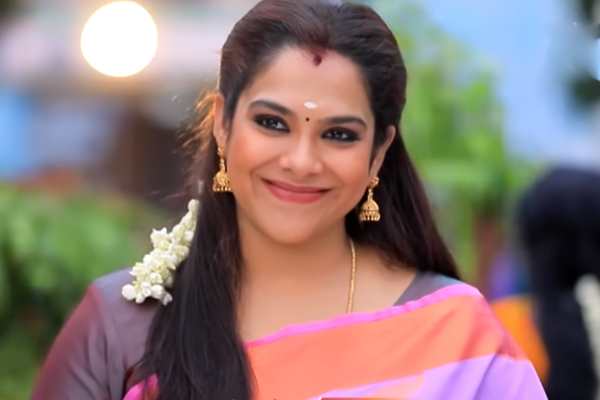 காதல் பட நடிகை சந்தியா இப்போ எப்படியிருக்கிறார் தெரியுமா? எதிர்பாராத எண்ட்ரி | Kadhal Sandhya Entry Serial Recent Photo Viral