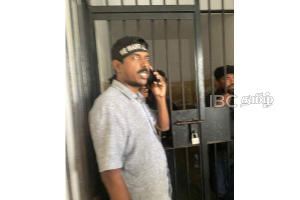 நாடாளுமன்ற உறுப்பினர், சட்டத்தரணிக்காக சிறை விதிகள் மாற்றப்பட்டதா..! | Jaffna Protest Today Prison Rules Changed