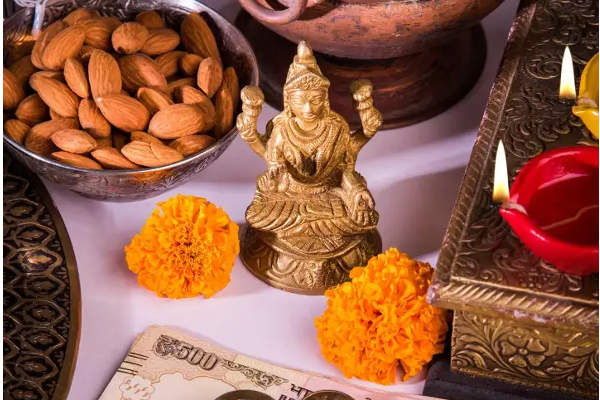 தினமும் இதை செய்தால் பணப்பிரச்சனையே இருக்காதாம்... தவறு செய்தால் வறுமை வாட்டும்! | Money Tips Things Every Day Will Increase Luck