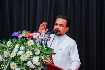 முட்டாள் போராட்டகாரர்களால் கோட்டாபய வீட்டுக்குச் சென்றார் -  ரணில் ஜனாதிபதியாகிவிட்டார்! விமல் வீரவங்ச சீற்றம்