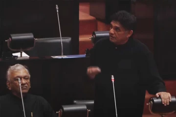 கறுப்பு உடையில் எதிர்க்கட்சியினர்: ஆண்டின் முதலாவது நாடாளுமன்ற அமர்வு ஆரம்பம்