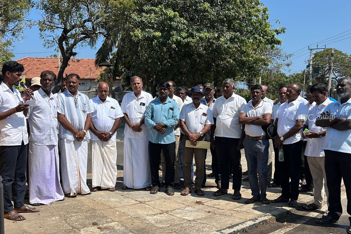 வடக்கு - கிழக்கில் முன்னெடுக்கப்பட்ட தந்தை செல்வாவின் 128வது ஜனன தின நிகழ்வு | Floral Tributes To Father Selva S Statue வடக்கு - கிழக்கில் முன்னெடுக்கப்பட்ட தந்தை செல்வாவின் 128வது ஜனன தின நிகழ்வு | Floral Tributes To Father Selva S Statue