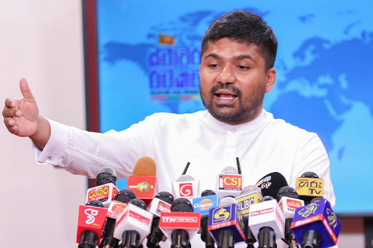 சுங்கத் திணைக்களத்தில் பாரிய மோசடி - நெருங்கிய நண்பரை காப்பாற்ற அறிக்கையை மறைத்த ஜனாதிபதி | Another Major Fraud In The Customs Department சுங்கத் திணைக்களத்தில் பாரிய மோசடி - நெருங்கிய நண்பரை காப்பாற்ற அறிக்கையை மறைத்த ஜனாதிபதி | Another Major Fraud In The Customs Department