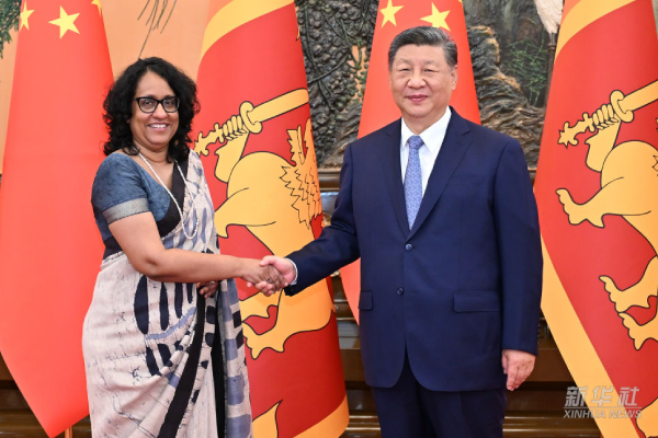 பிரதமர் ஹரிணியை சந்தித்த சீன ஜனாதிபதி | China President Meets Harini Amarasuriya