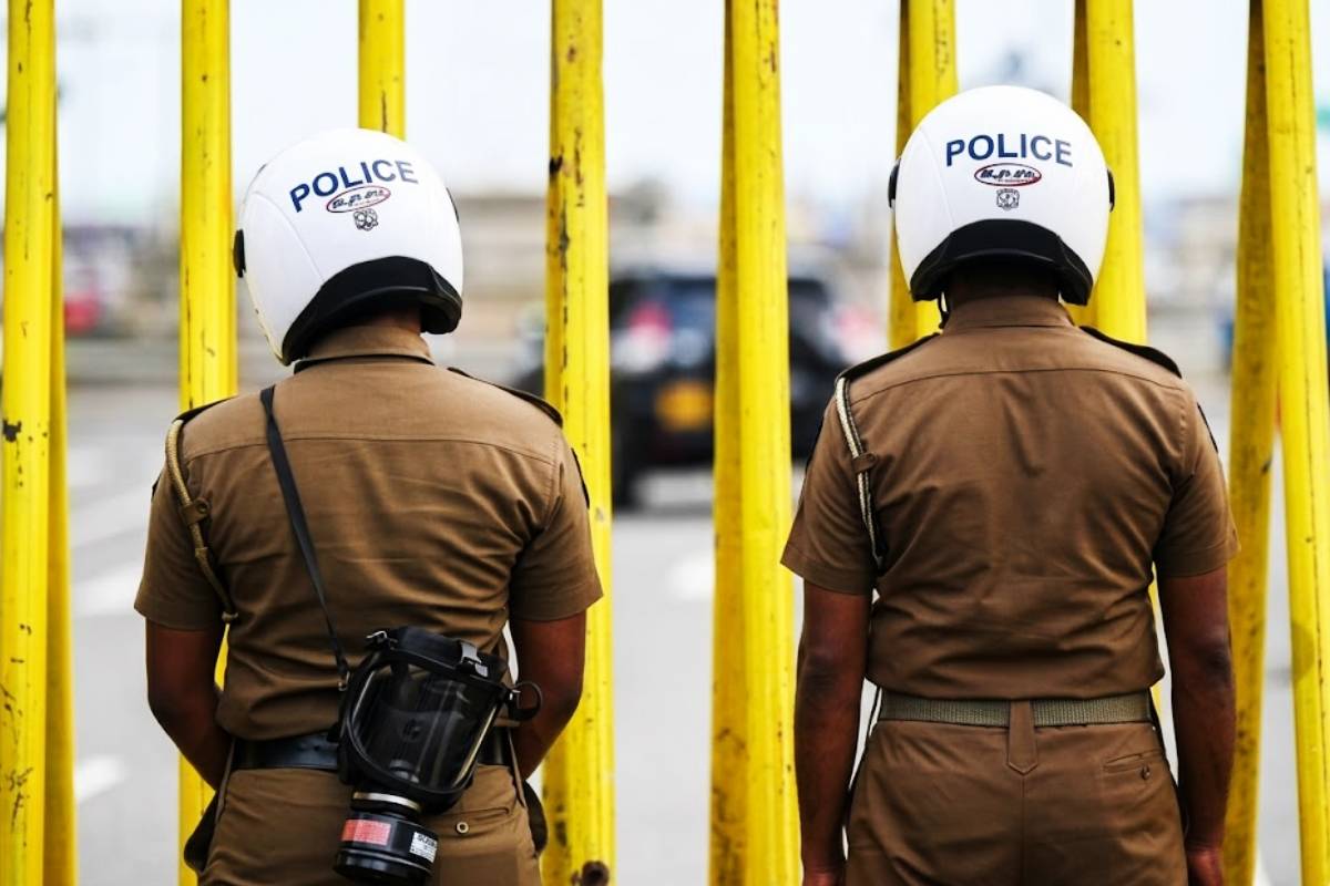 பலாலி காவல்துறையினருக்கு எதிராக வழக்கு: வலி. வடக்கு பிரதேச சபையில் தீர்மானம் | Palaly Police Threatens Valikamam North Sabha