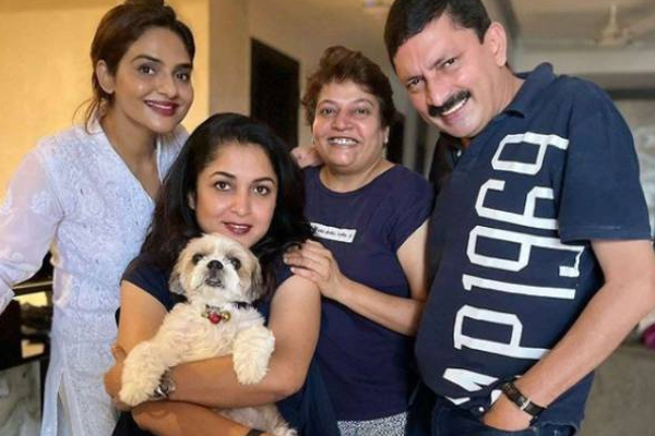 நடிகை ரம்யா கிருஷ்ணனா இது... இணையத்தில் கவனத்தை ஈர்க்கும் புகைப்படம் | Ramya Krishnana Is The Latest Photo